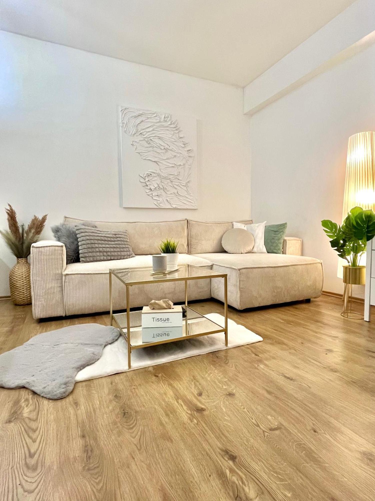 Urban Jungle Apartment Old Town Air Conditioned Bratislava Extérieur photo